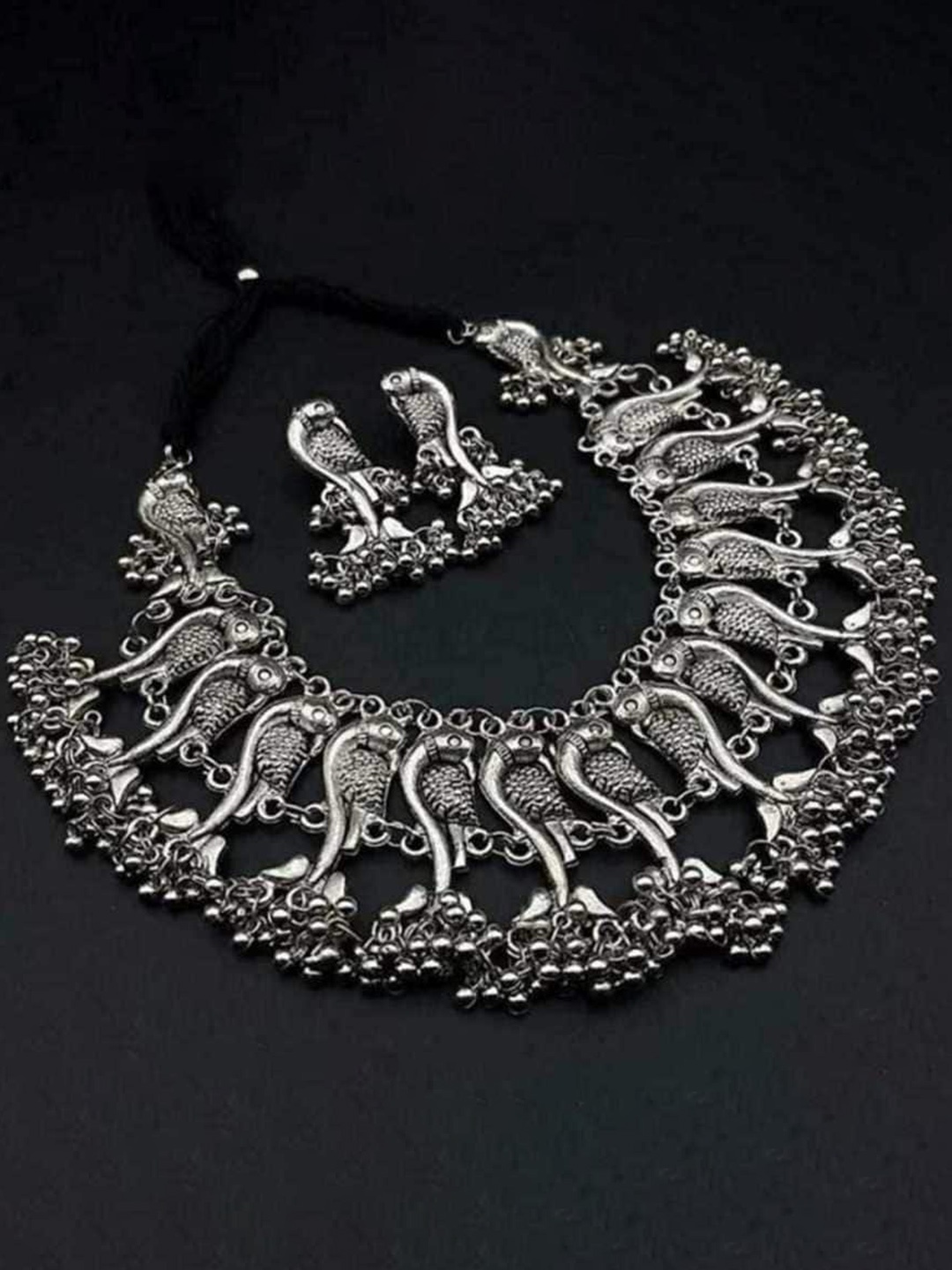 

PRASUB Silver-Plated Necklace & Earrings Set