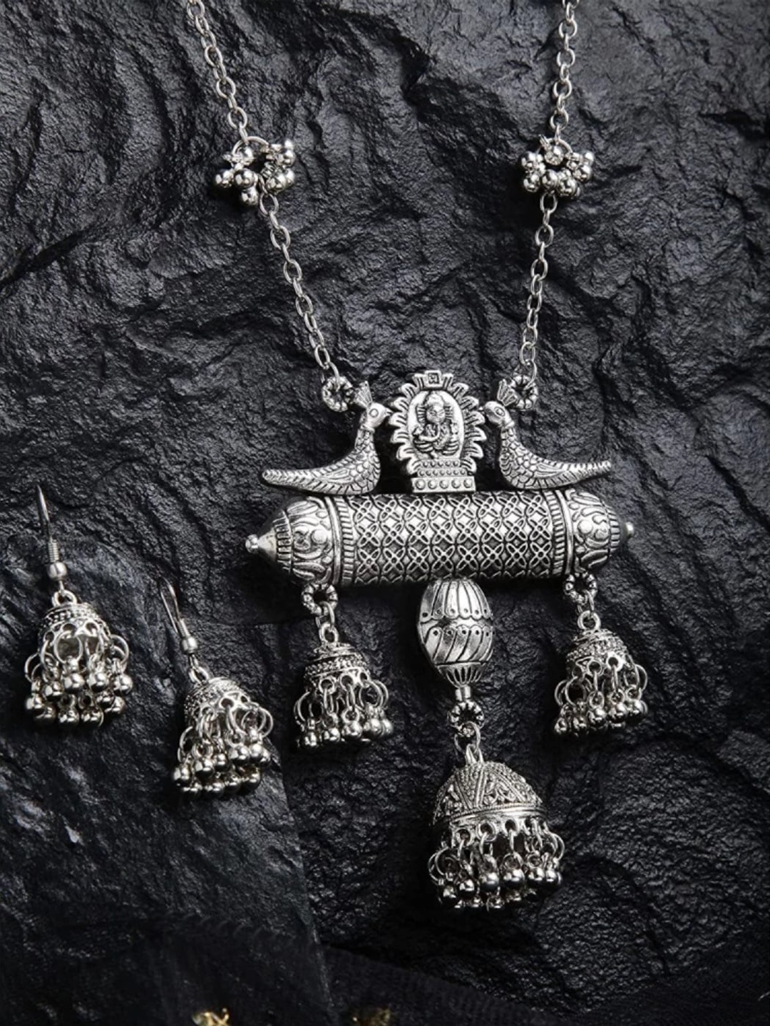 

PRASUB Silver-Plated Necklace & Earrings