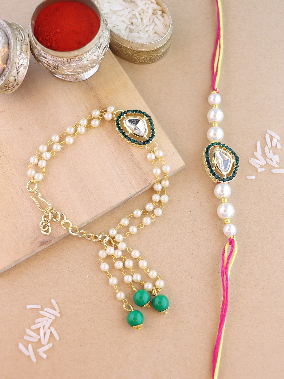 

I Jewels Bhaiya Bhabhi Rakhi Set with Roli Chawal & Card, Green