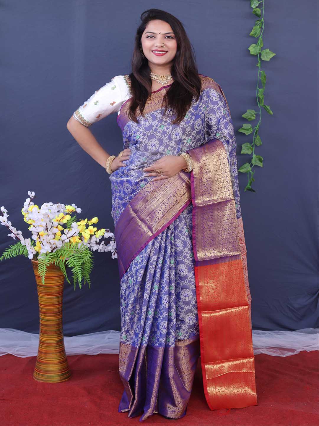

Mitera Ethnic Motifs Woven Design Zari Saree, Blue