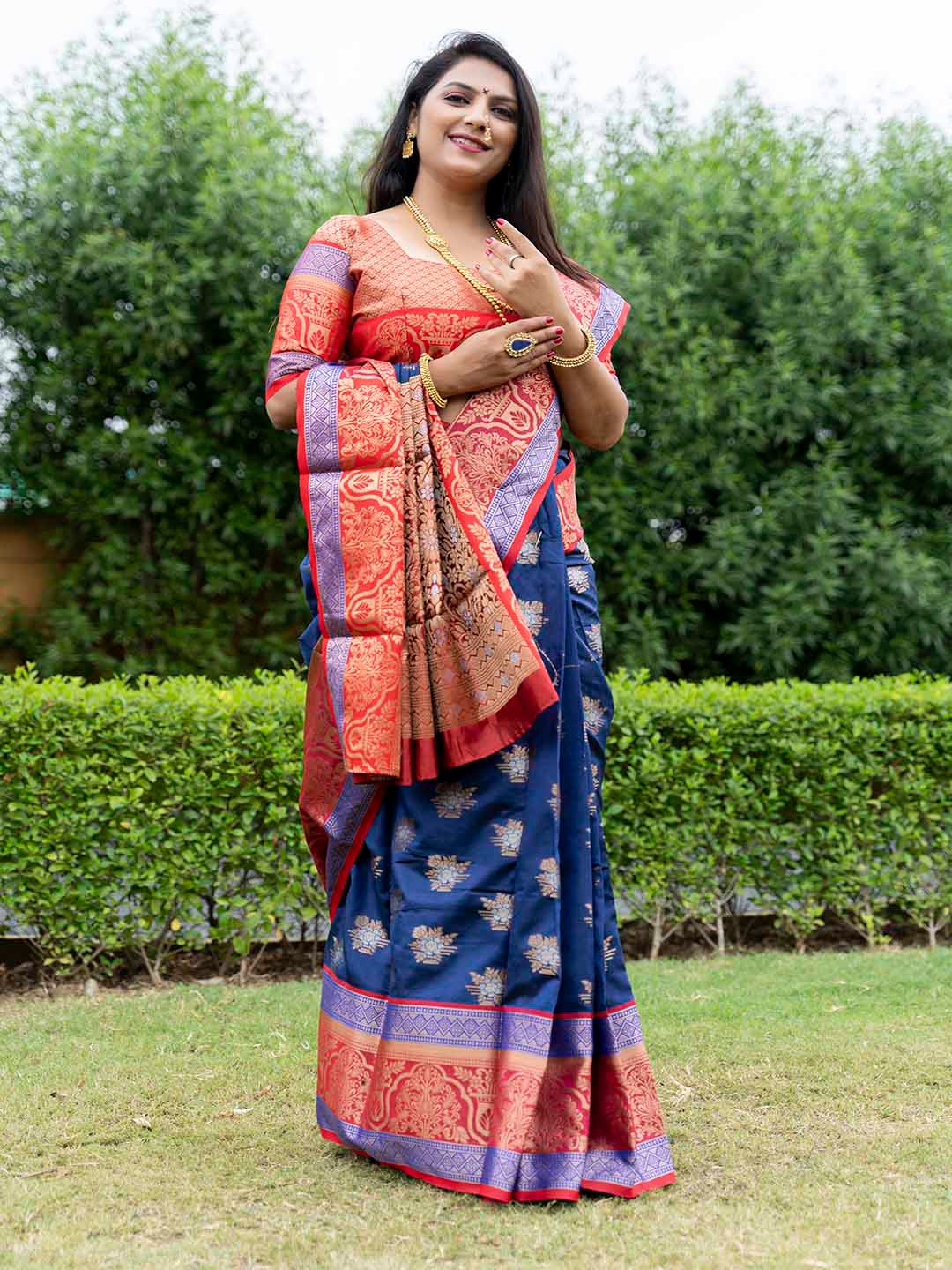 

Mitera Floral Woven Design Zari Art Silk Saree, Blue