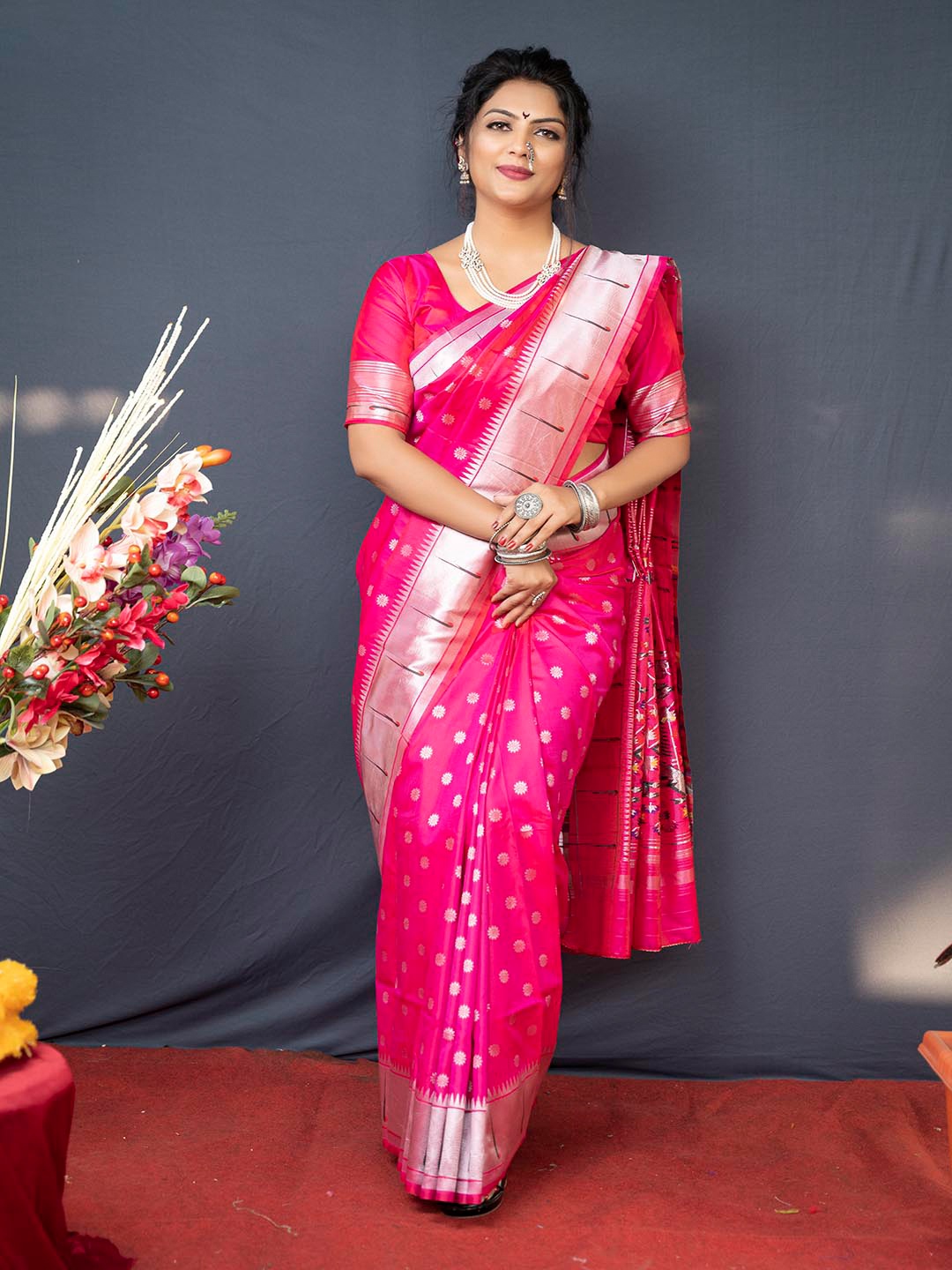 

Mitera Pink & Gold-Toned Polka Dots Woven Design Zari Paithani Saree
