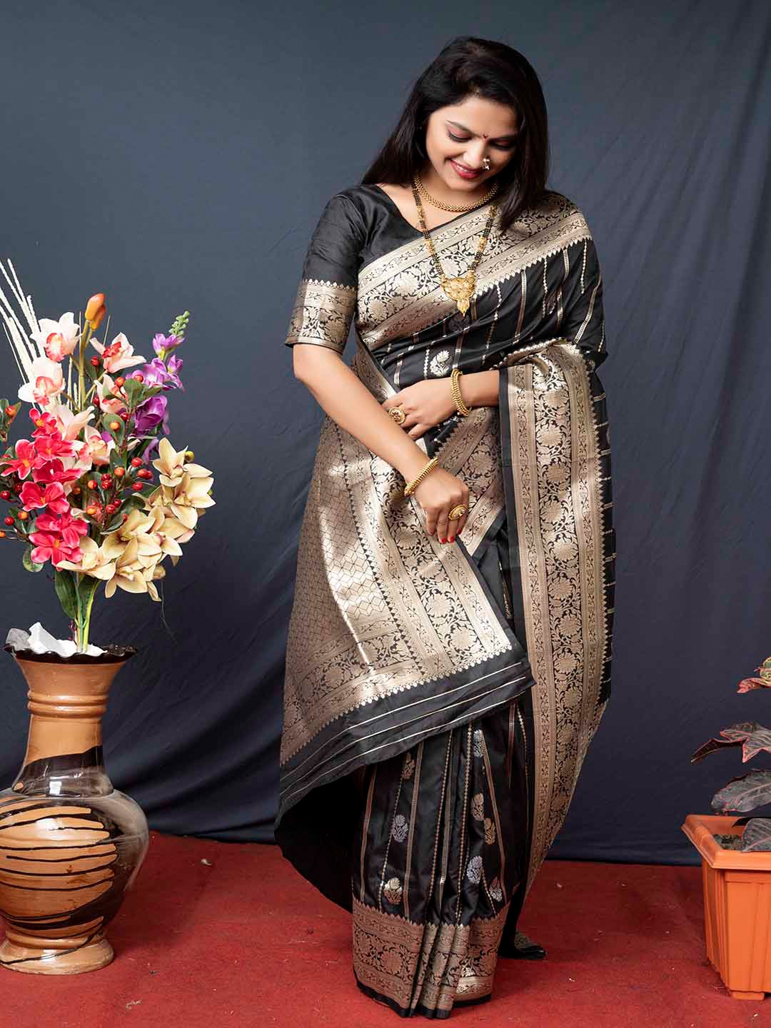 

Mitera Floral Woven Design Zari Banarasi Silk Saree, Black