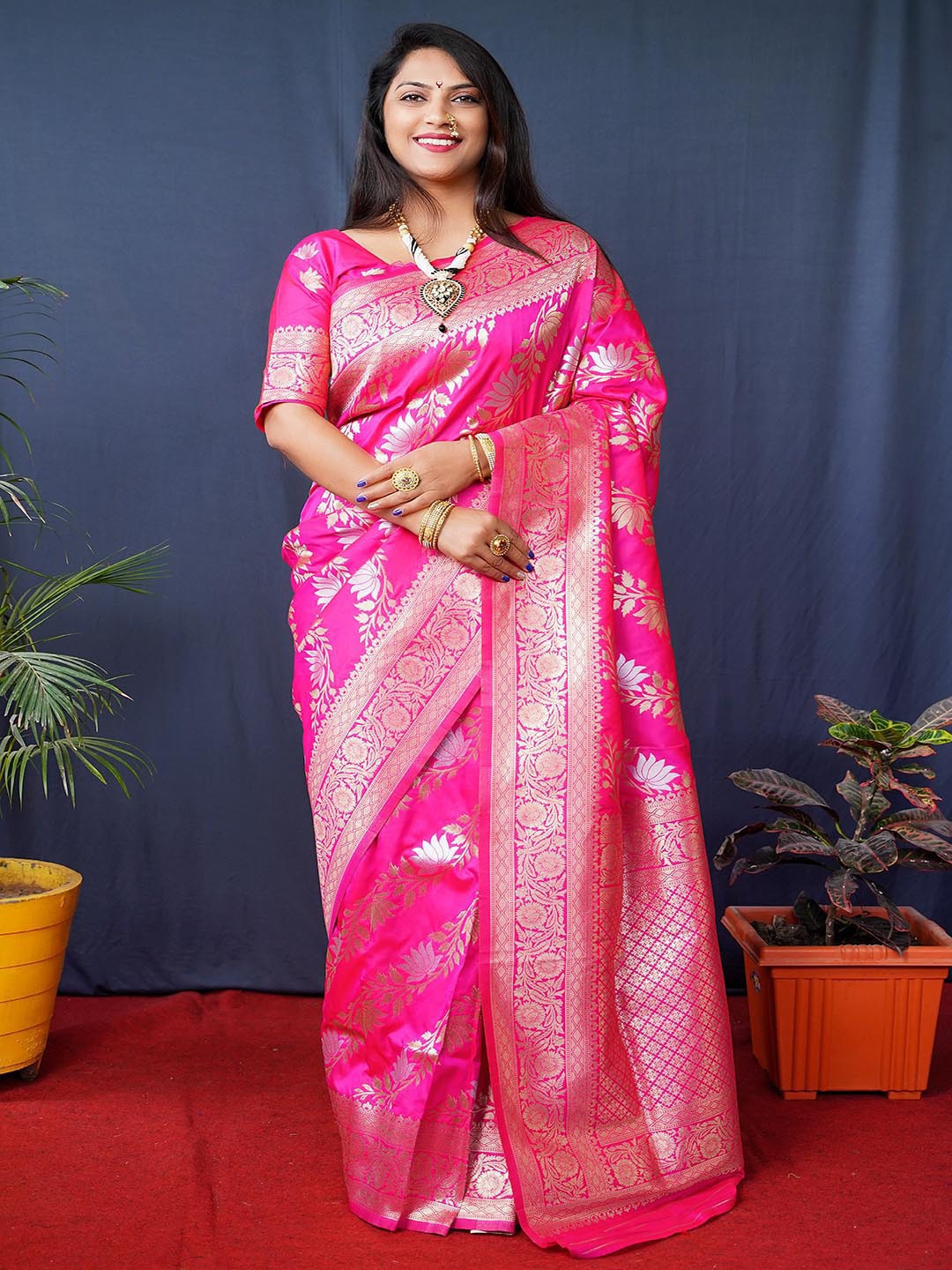 

Mitera Pink & Gold-Toned Ethnic Motifs Woven Design Zari Art Silk Banarasi Saree