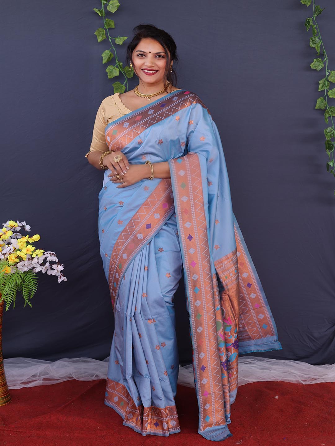 

Mitera Ethnic Motif Zari Art Silk Saree With Blouse Piece, Lavender