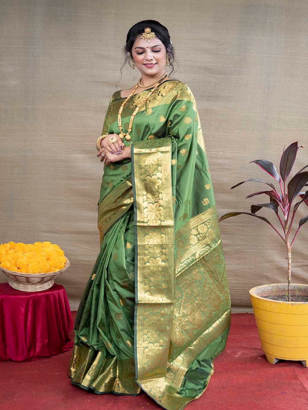 

Mitera Green & Gold Woven Design Zari Paithani Saree