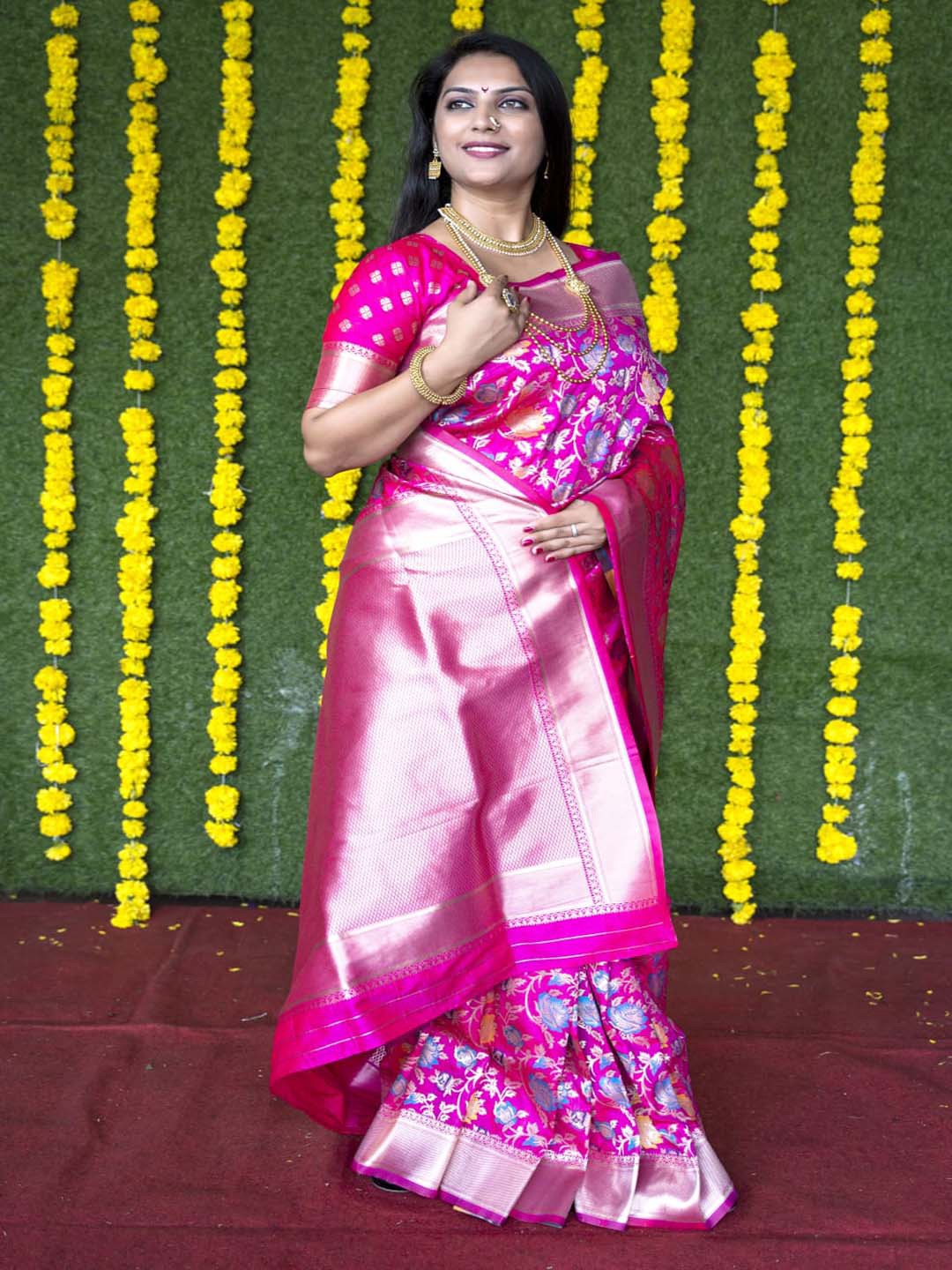 

Mitera Floral Woven Design Zari Saree, Pink