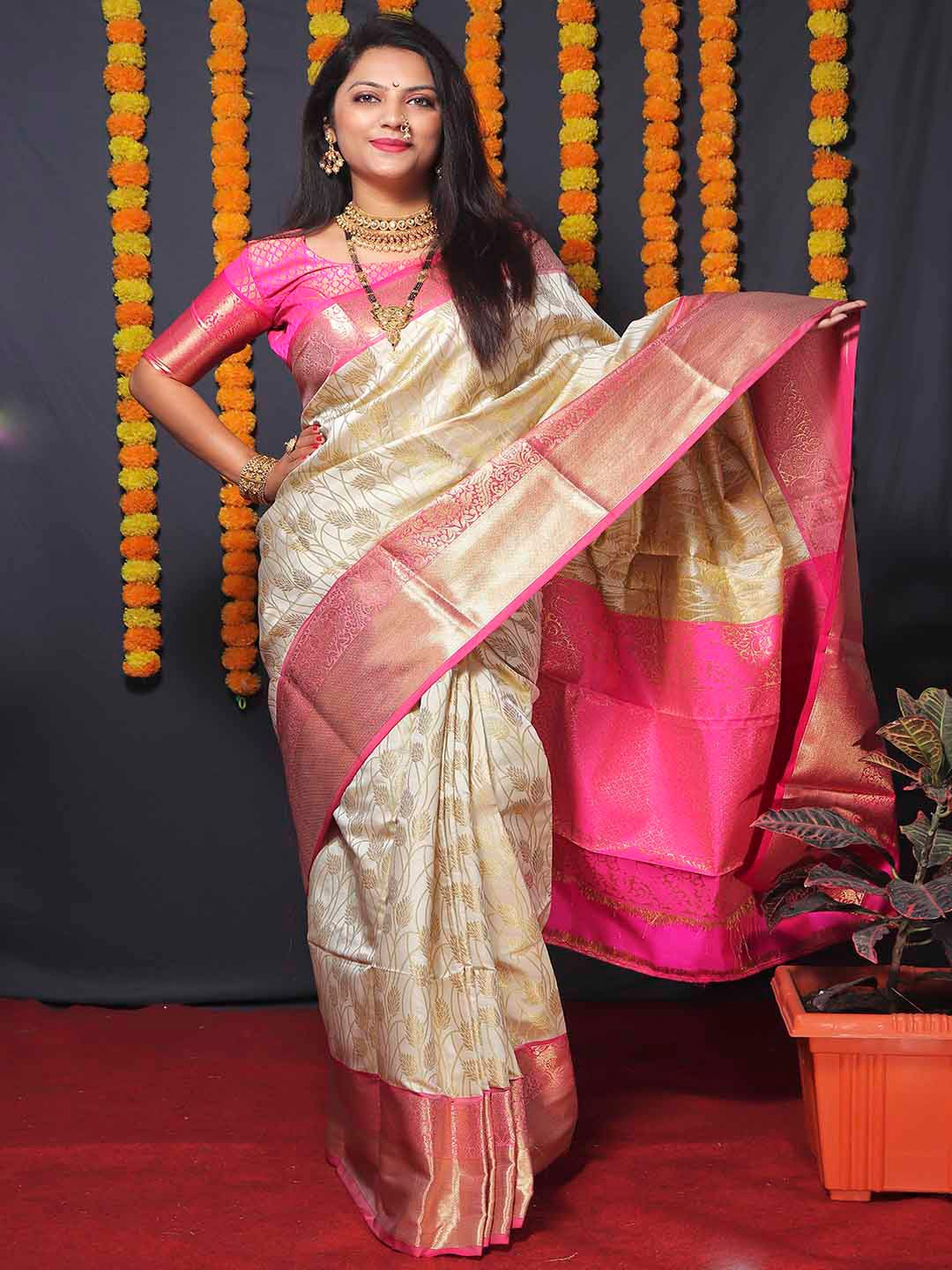 

Mitera Off White & Pink Ethnic Motifs Woven Design Zari Art Silk Kanjeevaram Saree