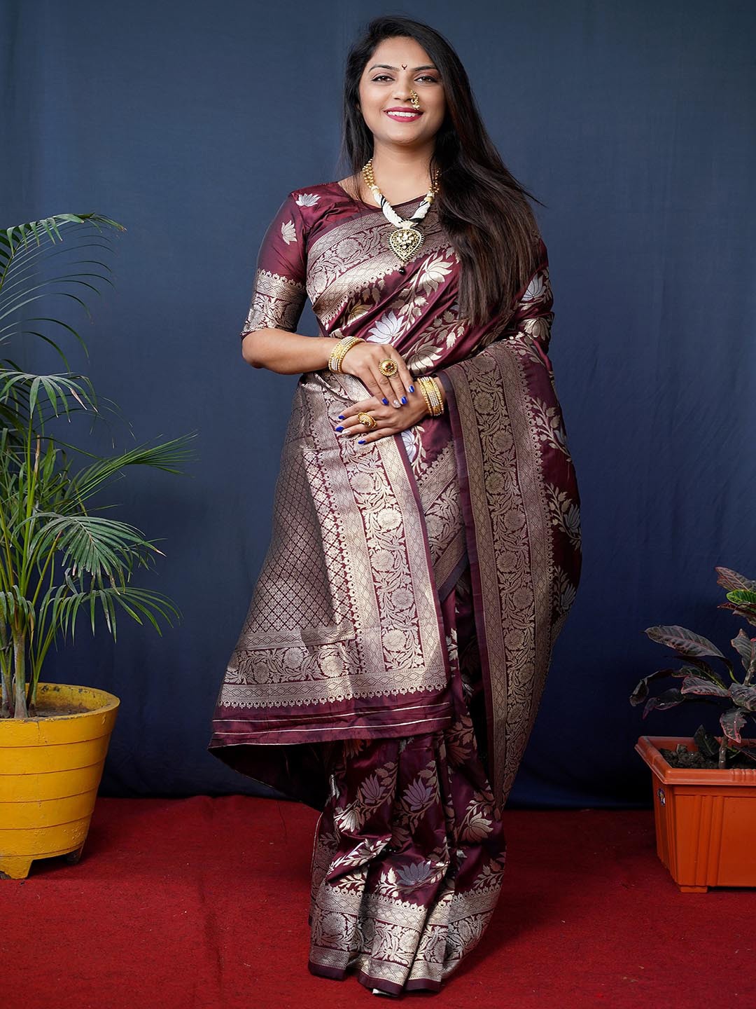 

Mitera Maroon & Silver-Toned Ethnic Motifs Woven Design Zari Art Silk Saree, Burgundy