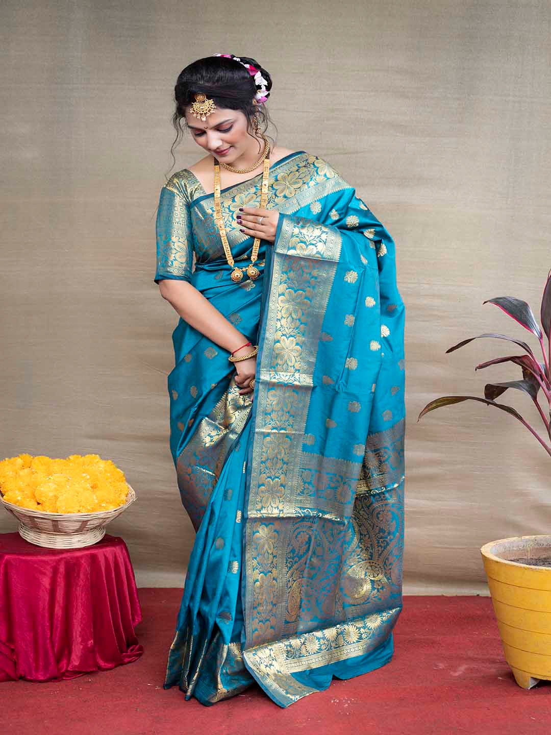 

Mitera Blue & Gold-Toned Ethnic Motifs Woven Design Zari Paithani Saree