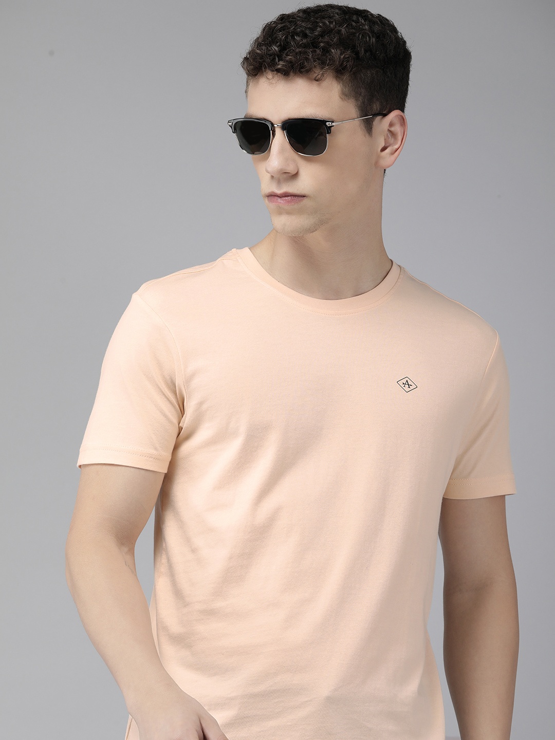 

Arrow Solid Round Neck Short Sleeves Pure Cotton Casual T-shirt, Peach