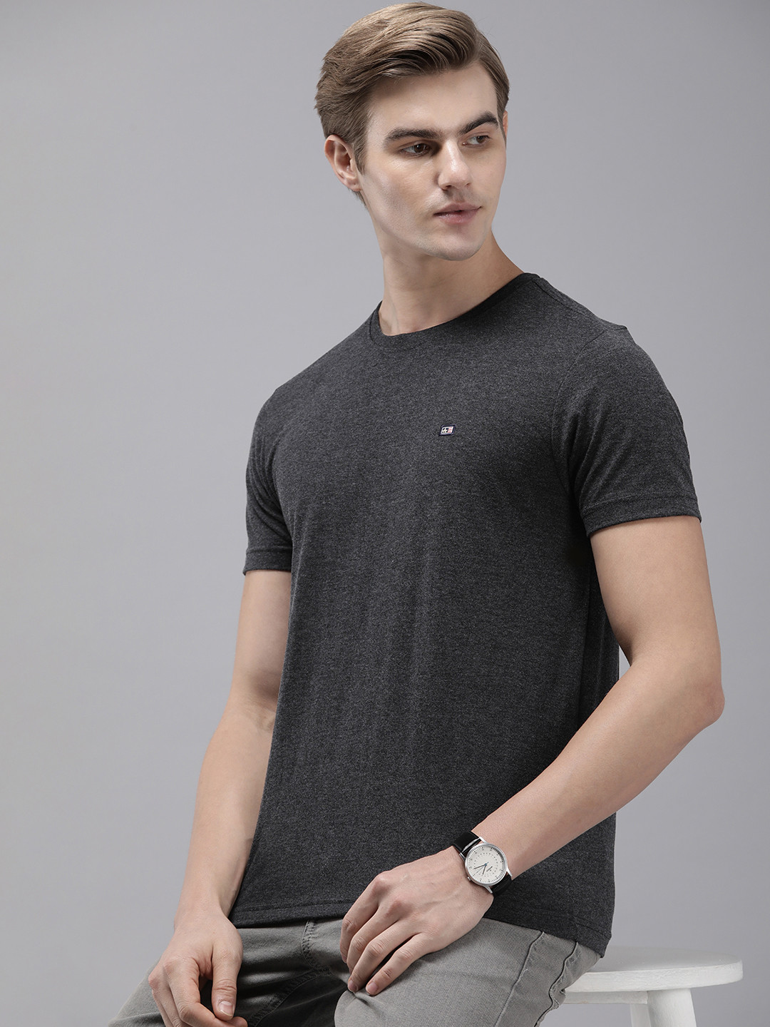 

Arrow Round Neck T-shirt, Charcoal