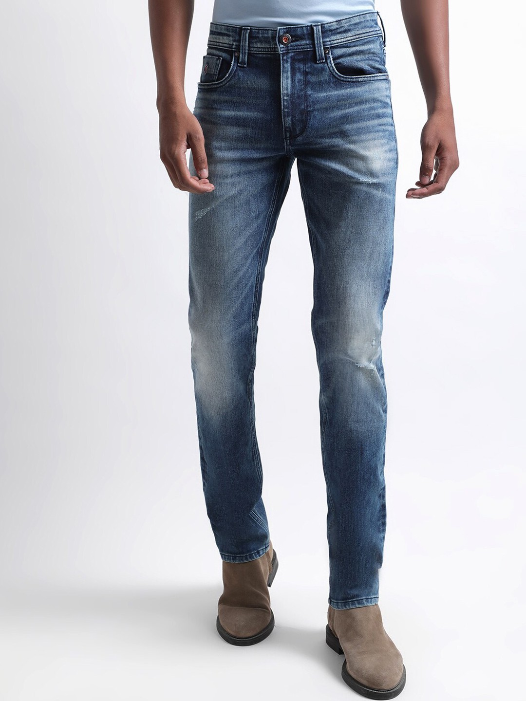 

Iconic Men Slim Fit Mildly Distressed Heavy Fade Jeans, Blue