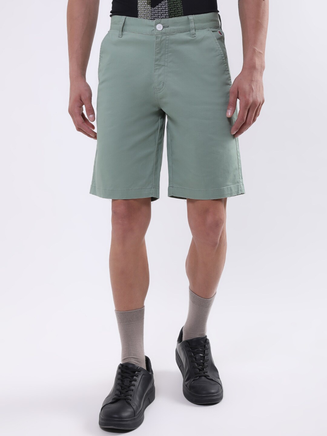 

Iconic Men Mid-Rise Chino Shorts, Olive