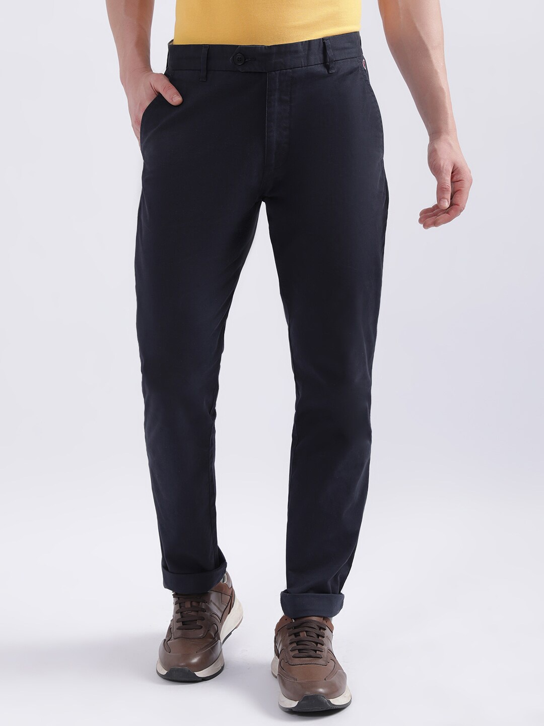 

Iconic Men Slim Fit Mid Rise Trousers, Navy blue