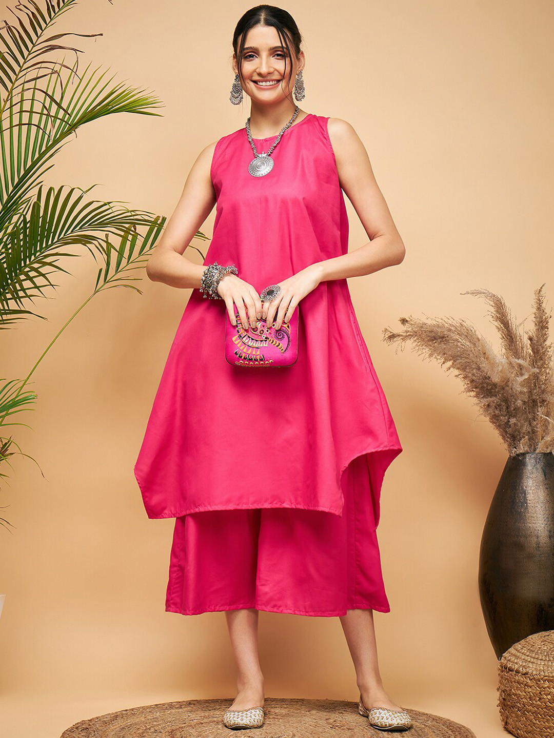 

InWeave A-Line Pure Cotton Kurta with Palazzos, Fuchsia