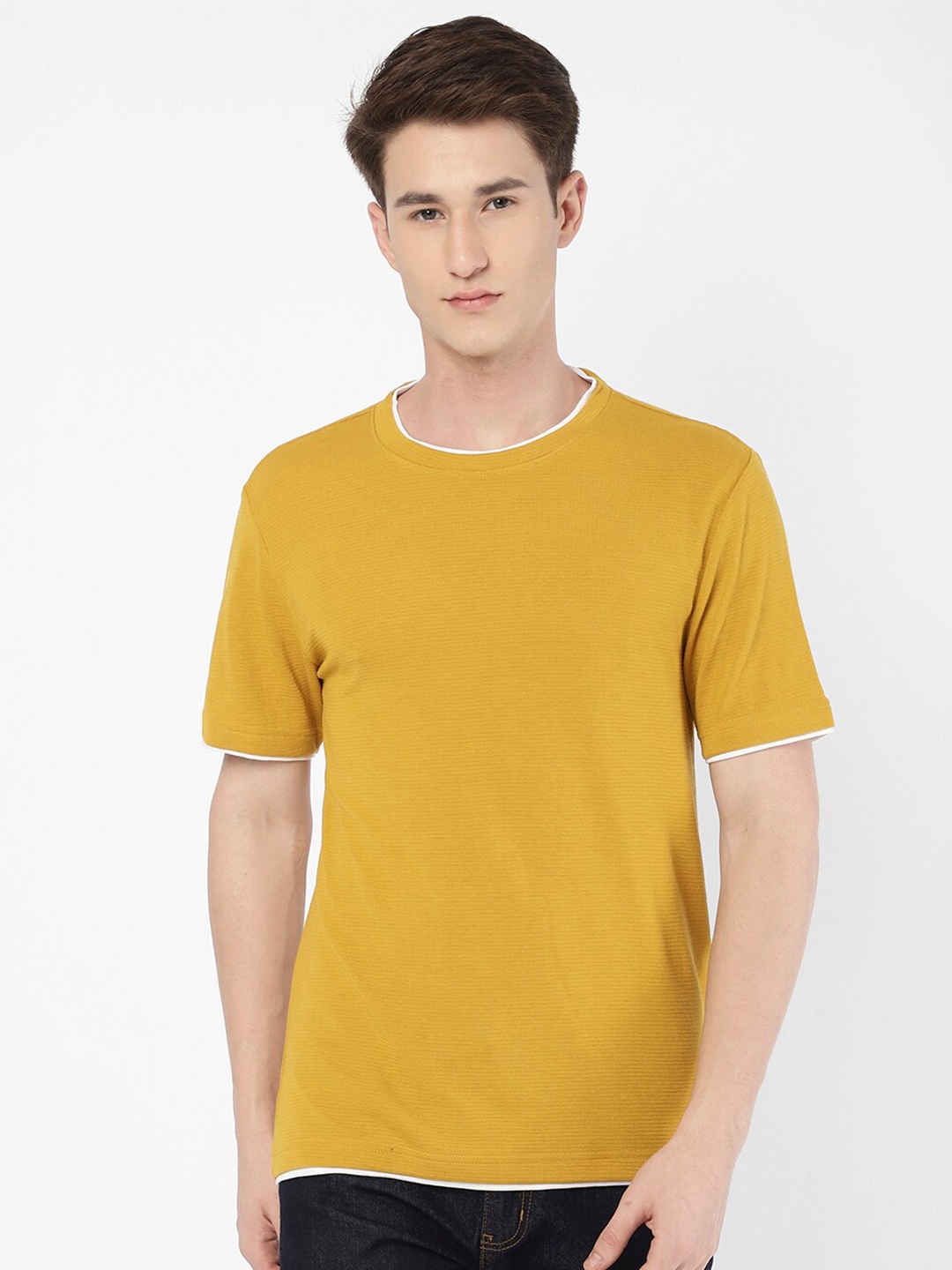 

R&B Men Yellow V-Neck Pockets T-shirt