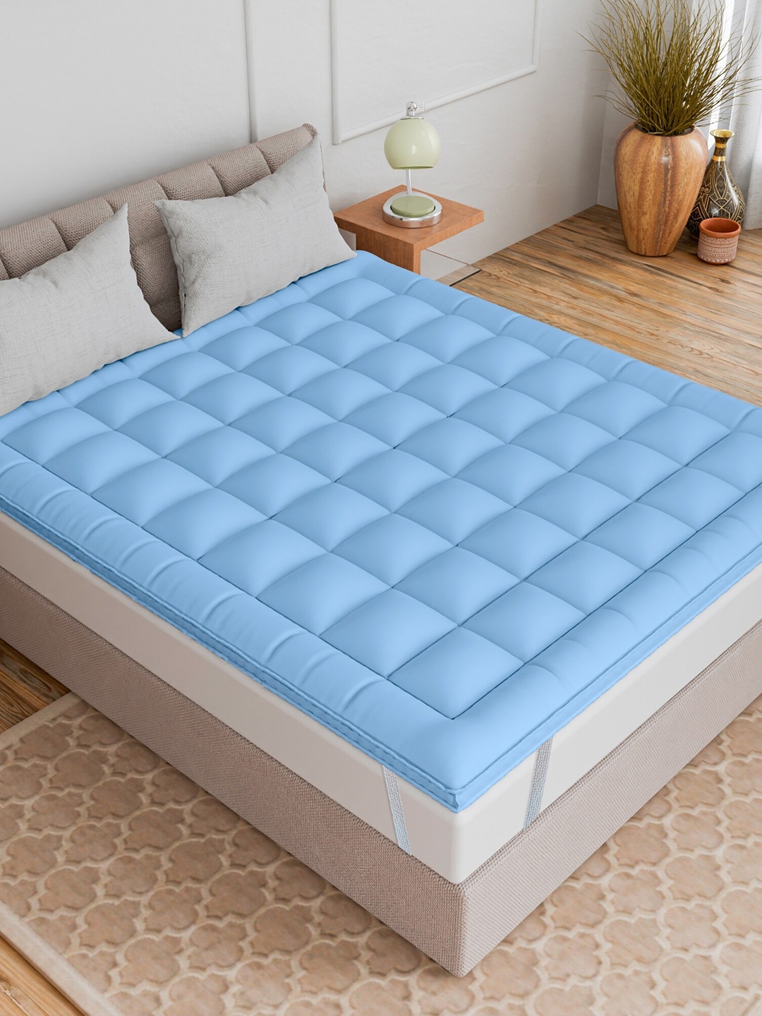 

CURIOUS LIFESTYLE Blue Quilted Microfibre Breathable King Size Mattress Protector