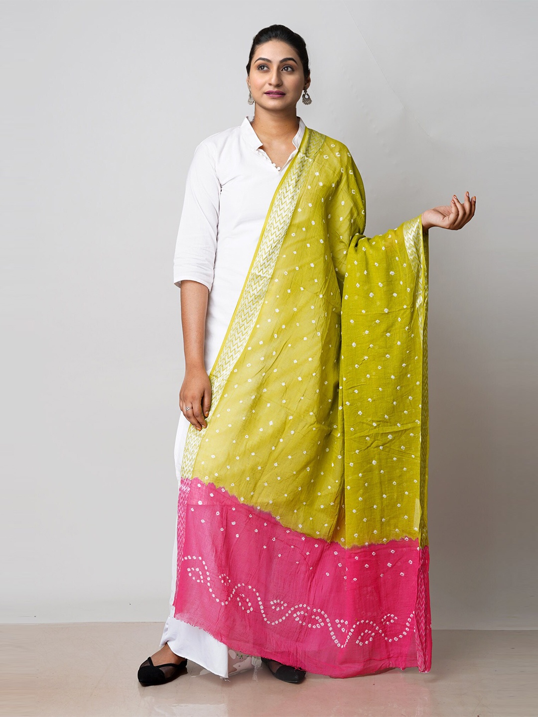 

Unnati Silks Dyed Pure Cotton Bandhani Dupatta, Green