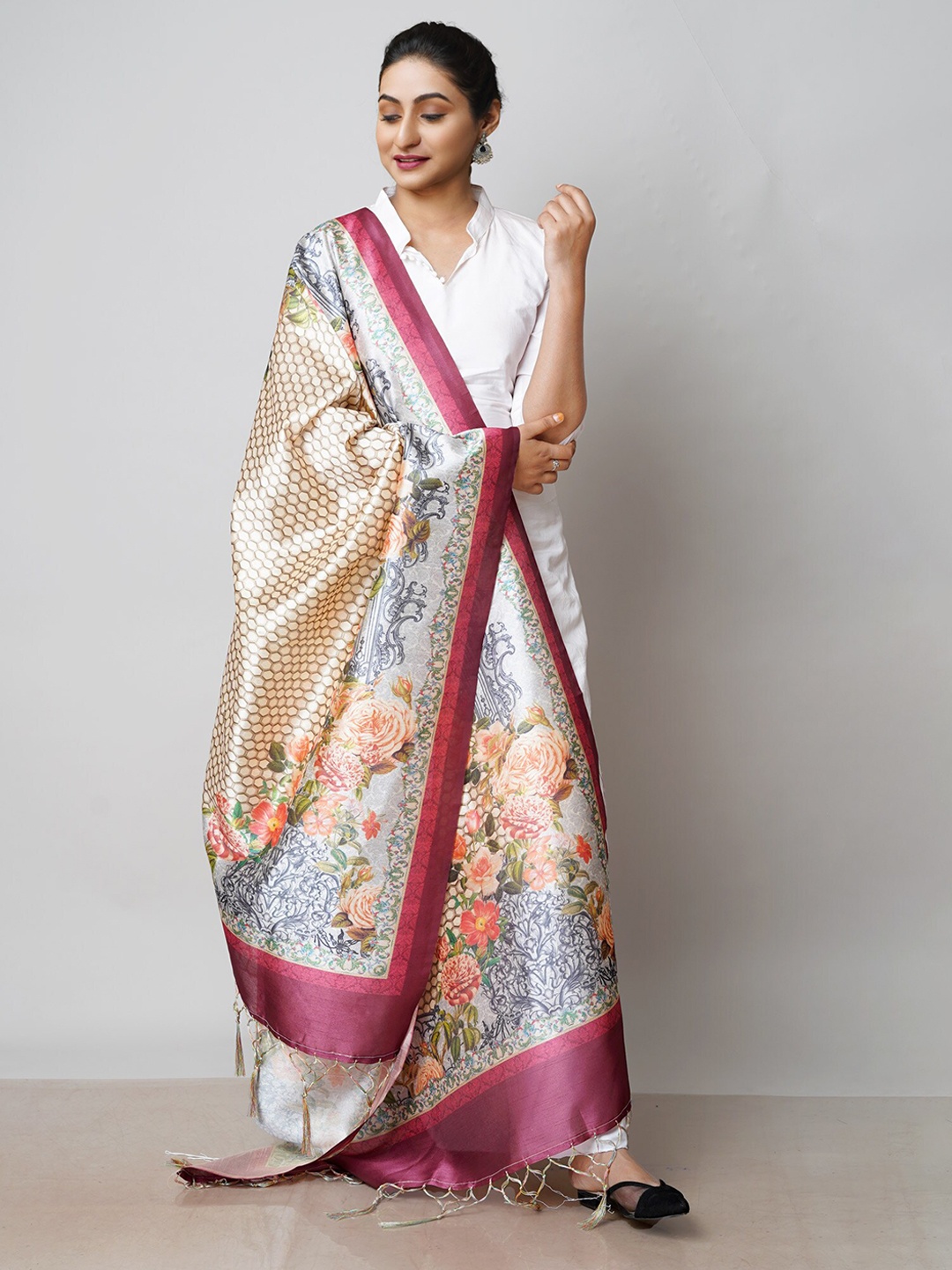 

Unnati Silks Floral Digital Printed Dupatta, Cream