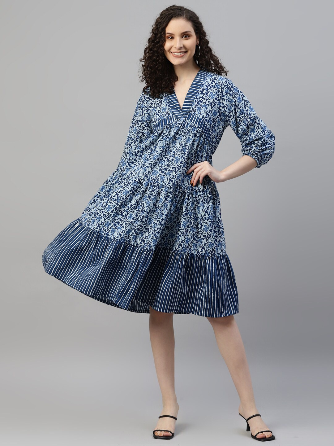 

DEEBACO Ethnic Motifs Printed V-Neck A-Line Cotton Dress, Blue