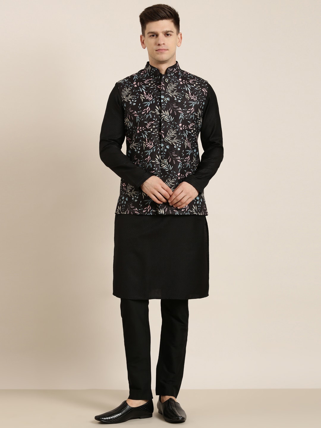 TheEthnic.Co Mandarin Collar Kurta & Pyjamas With Printed Nehru jacket, Black