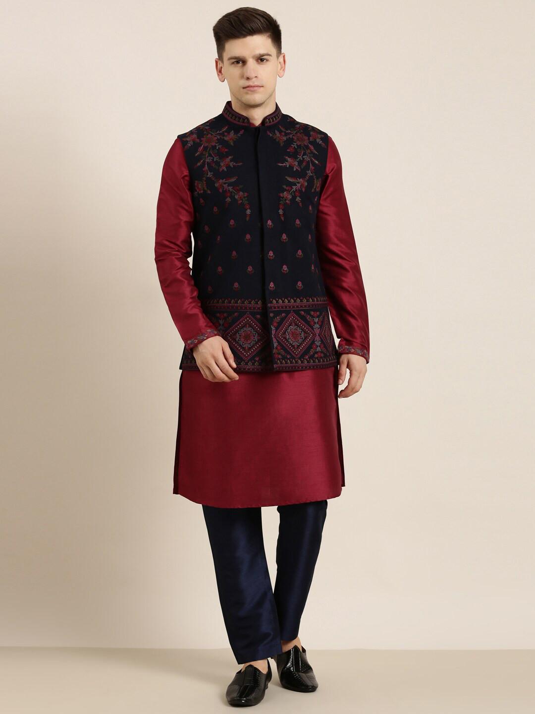 

TheEthnic.Co Mandarin Collar Kurta & Pyjamas With Embroidered Nehru jacket, Navy blue
