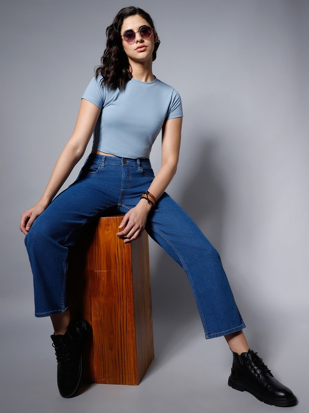 

High Star Women Dad Fit Clean Look High-Rise Light Fade Stretchable Jeans, Blue