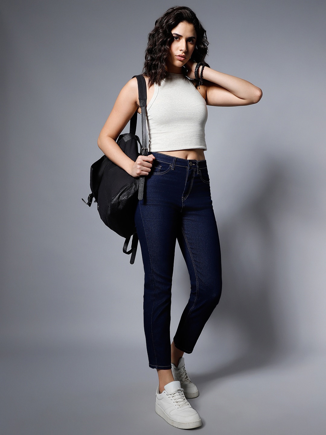 

High Star Women Blue Straight Fit High-Rise Slash Knee Stretchable Jeans