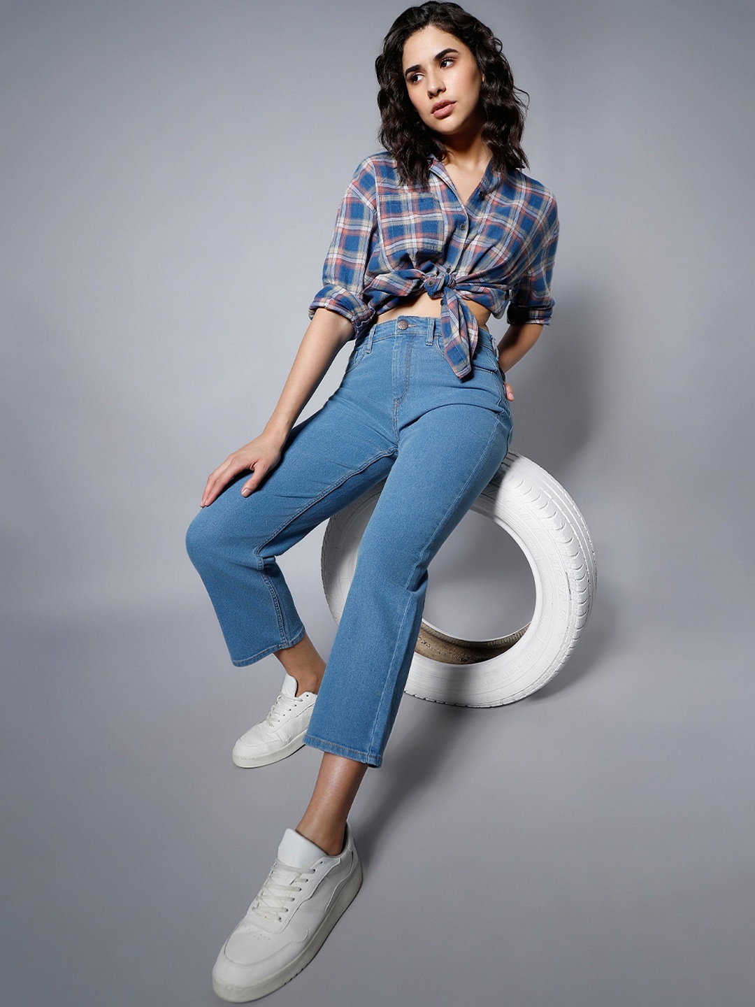 

High Star Women Blue Dad Fit High-Rise Clean Look Stretchable Jeans
