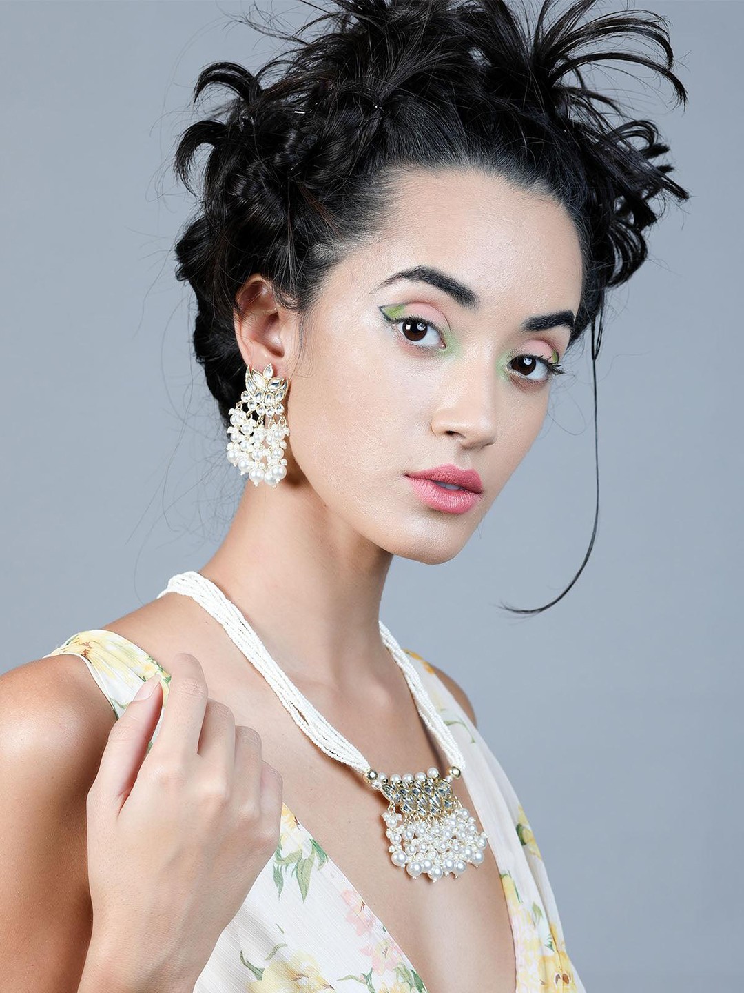 

ODETTE Gold-Plated Necklace & Earrings, White