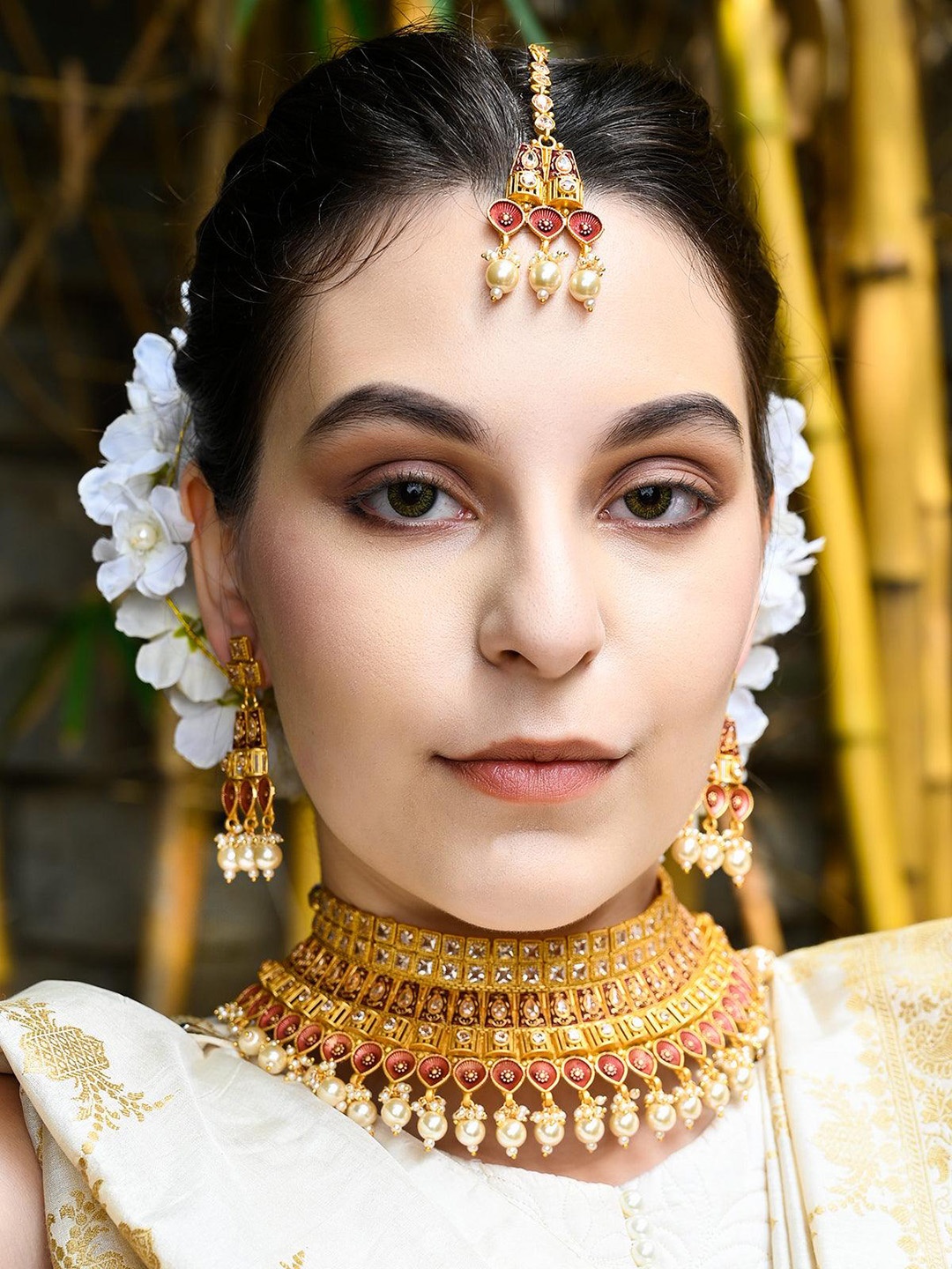 

ODETTE Gold-Plated Stone-Studded & Beaded Necklace With Earrings & Maang Tika