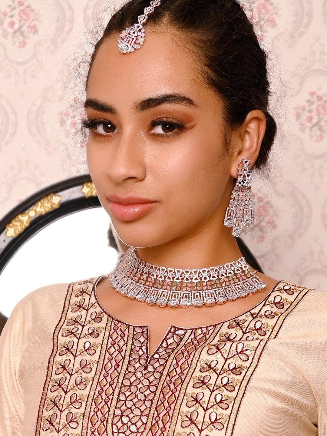 

ODETTE Rose Gold-Plated Choker Necklace & Earrings with Maang Tika Set