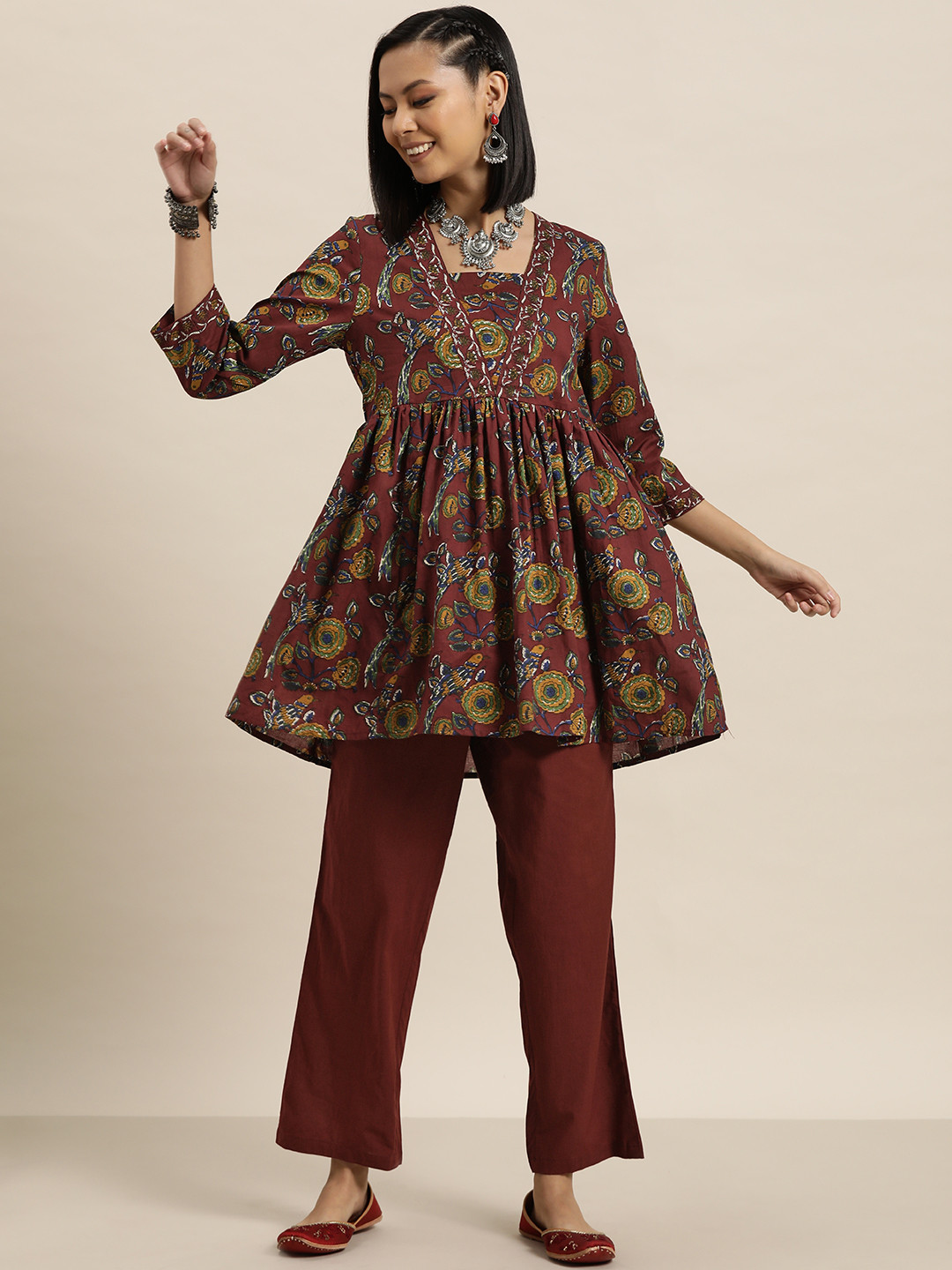 

HERE&NOW Floral Printed Regular Kurta With Trousers, Brown