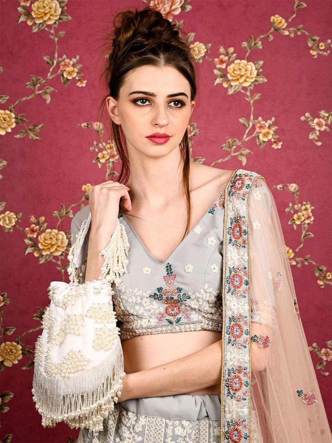 

ODETTE Embellished Potli Clutch, White