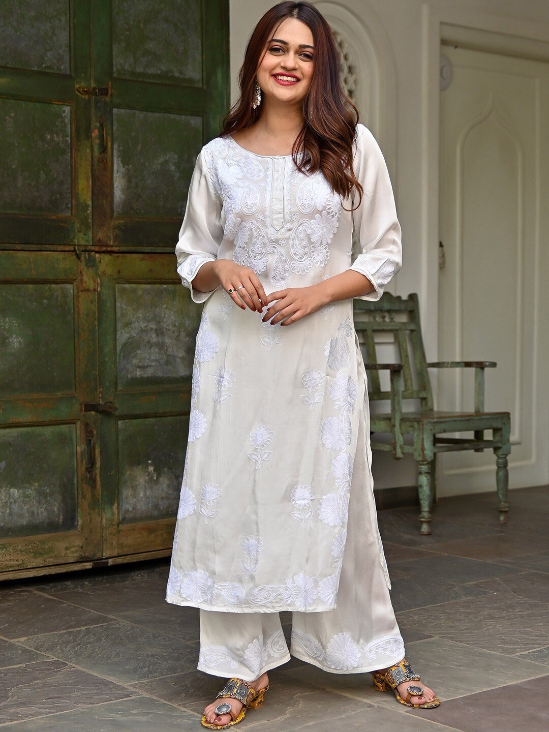 

Lavanya The Label Paisley Embroidered Regular Aari Work Kurta With Palazzos, White
