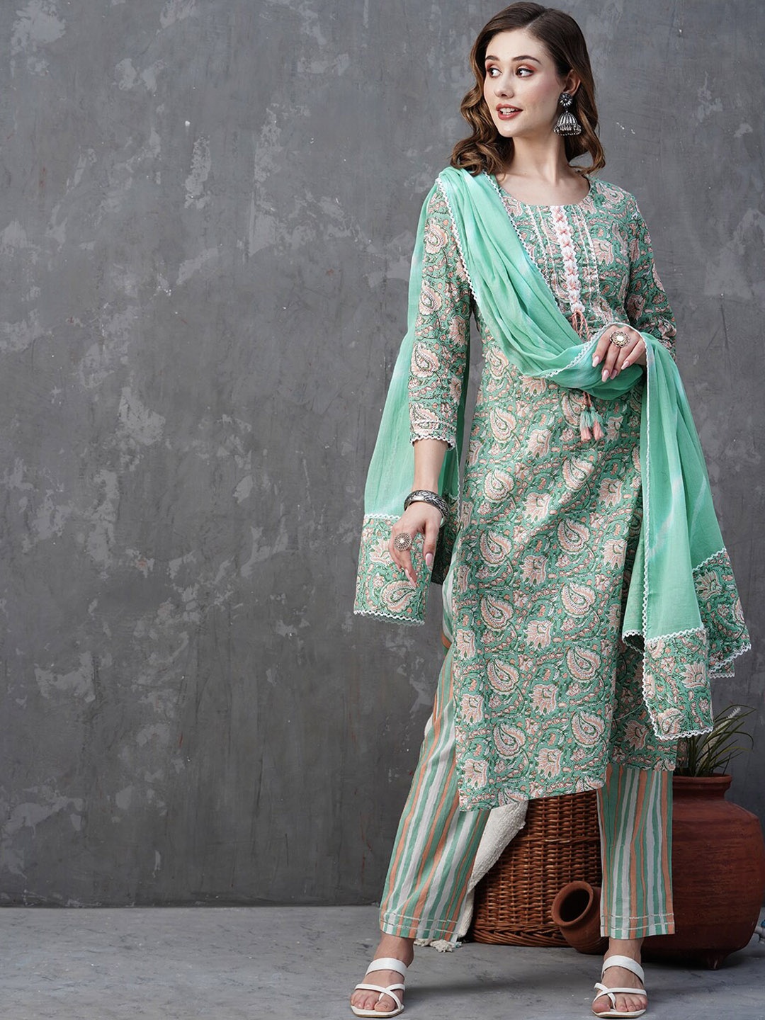 

FASHOR Floral Printed Regular Gotta Patti Pure Cotton Kurta With Trousers & Dupatta, Green