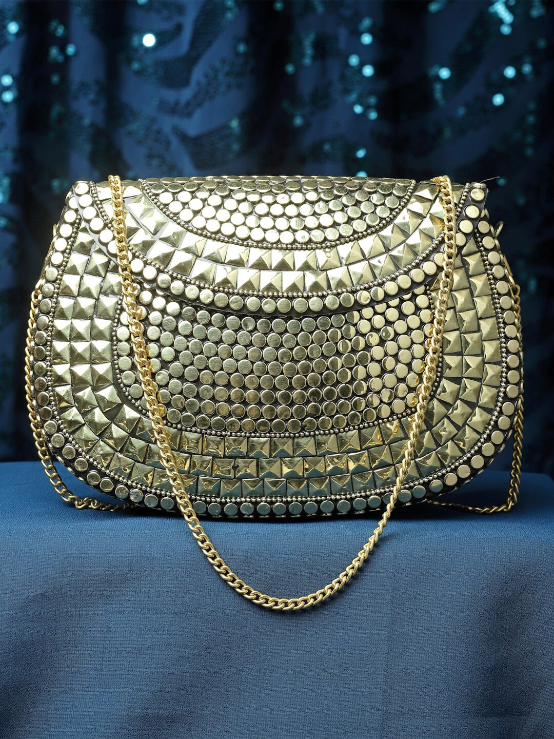 

Anekaant Embellished Box Clutch, Gold