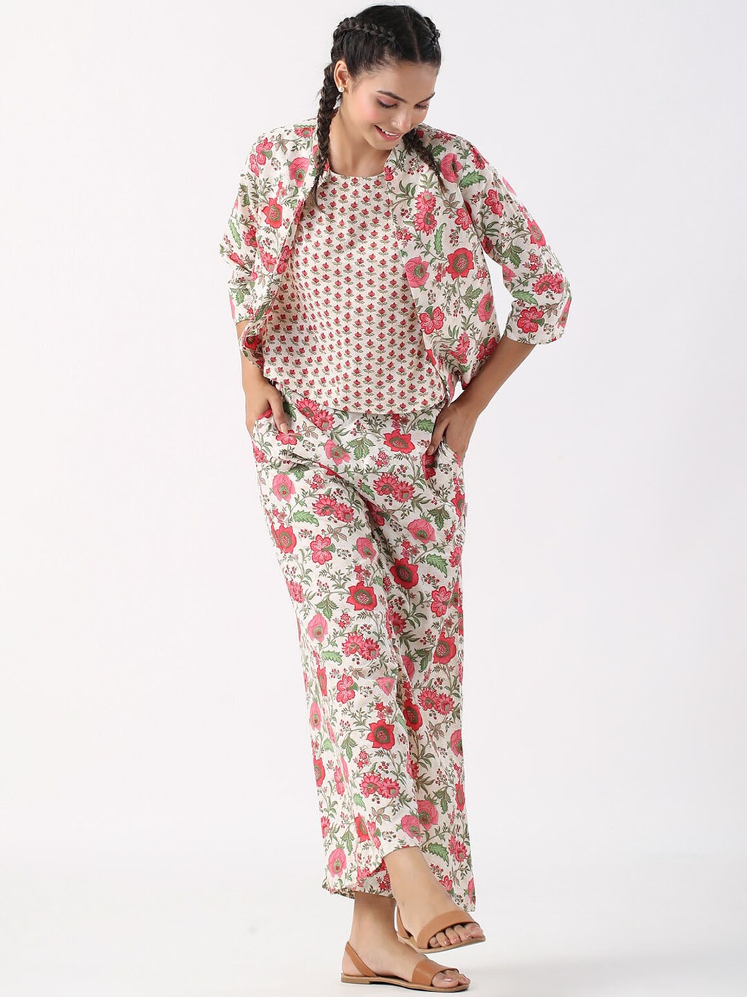 

JISORA Floral Printed Cotton Co-Ords With Shrug, White