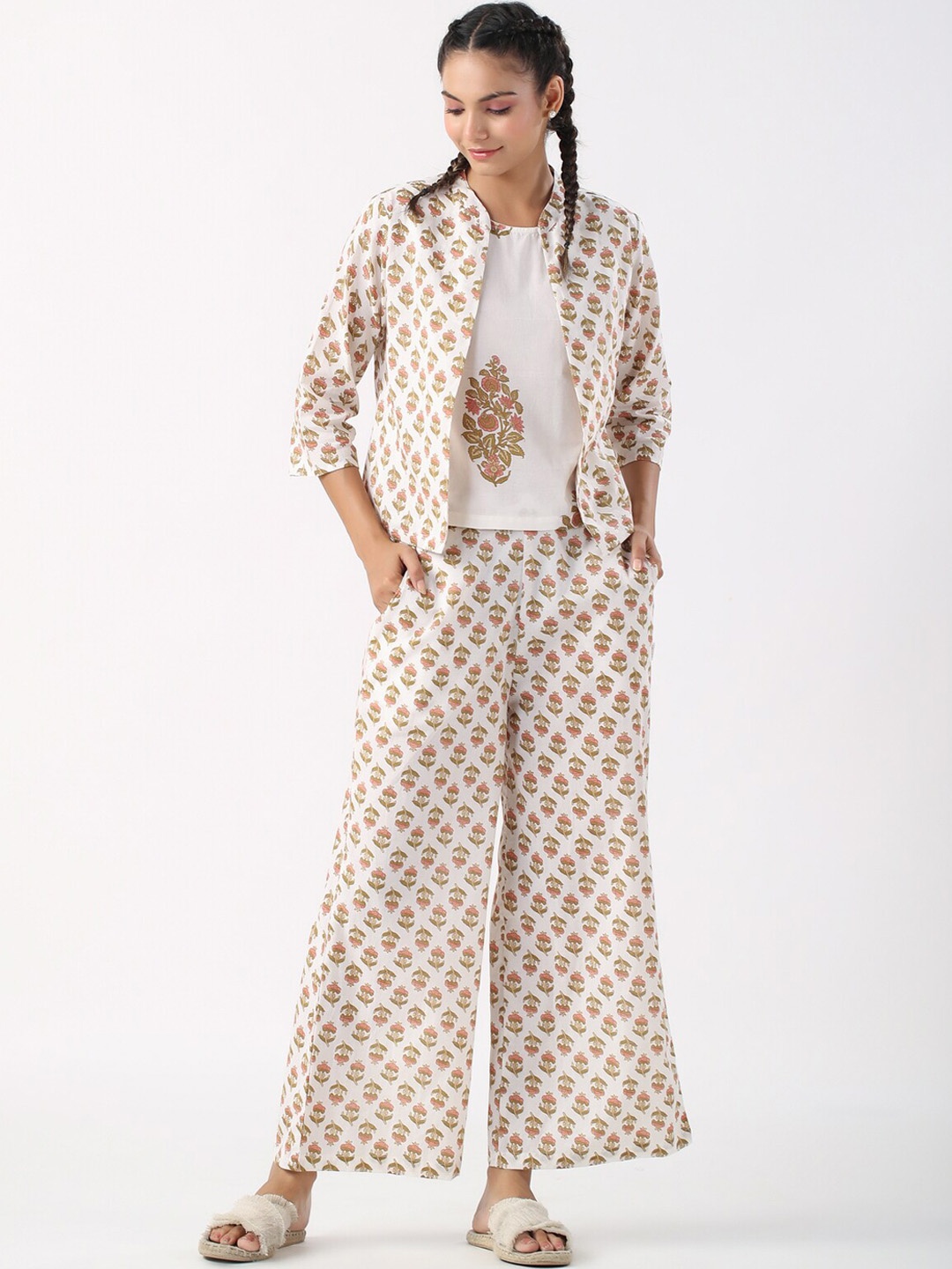 

JISORA Off-White Floral Printed Pure Cotton Night Suit With Shrug