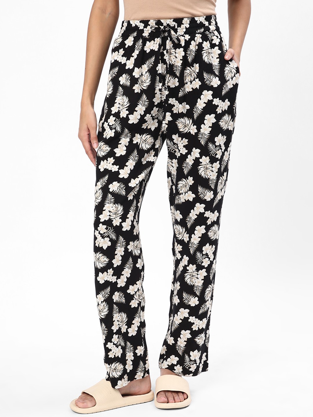 

R&B Floral Printed Mid-Rise Lounge Pants, Black