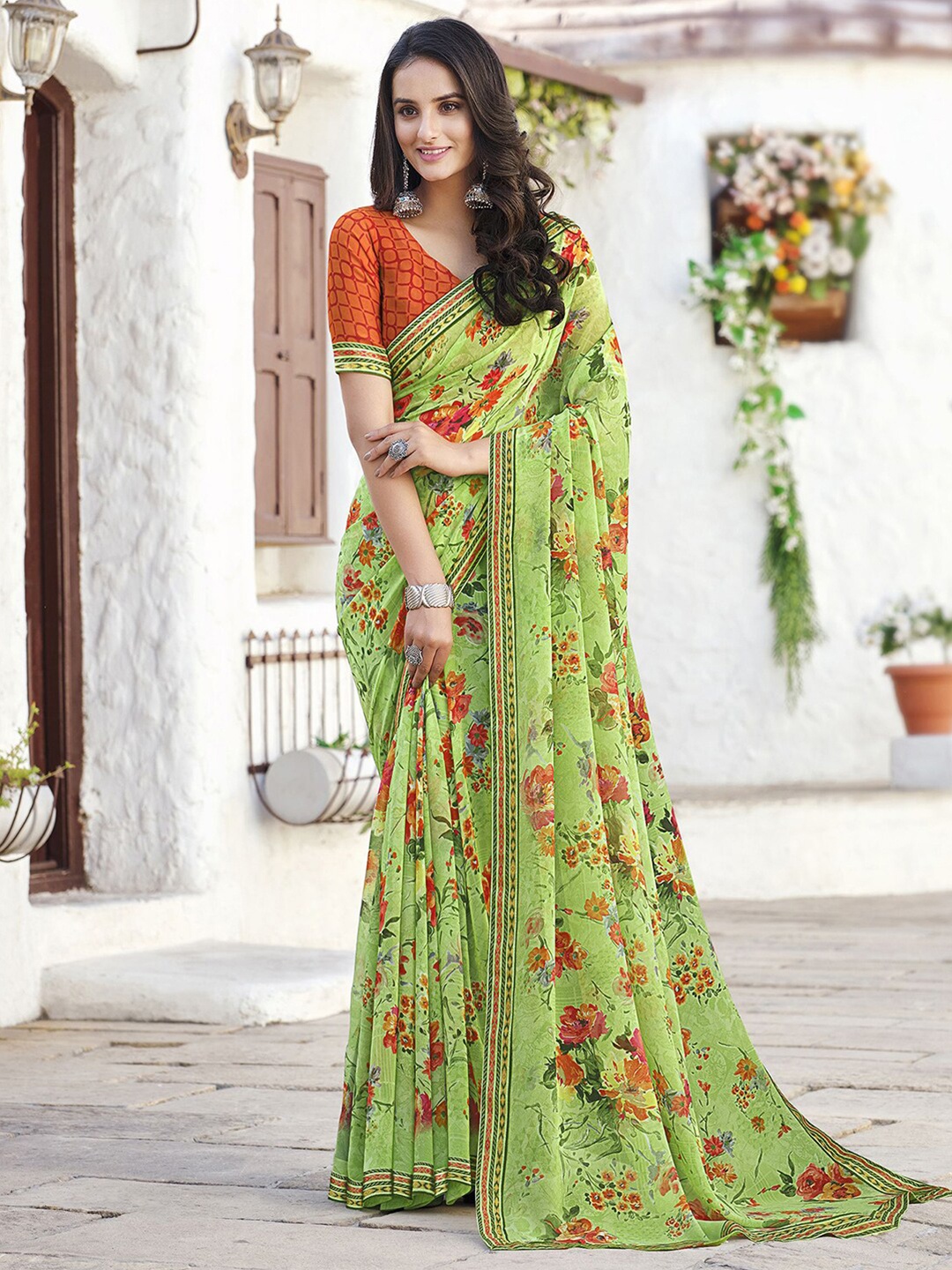 

Mitera Green & Red Floral Printed Poly Georgette Saree