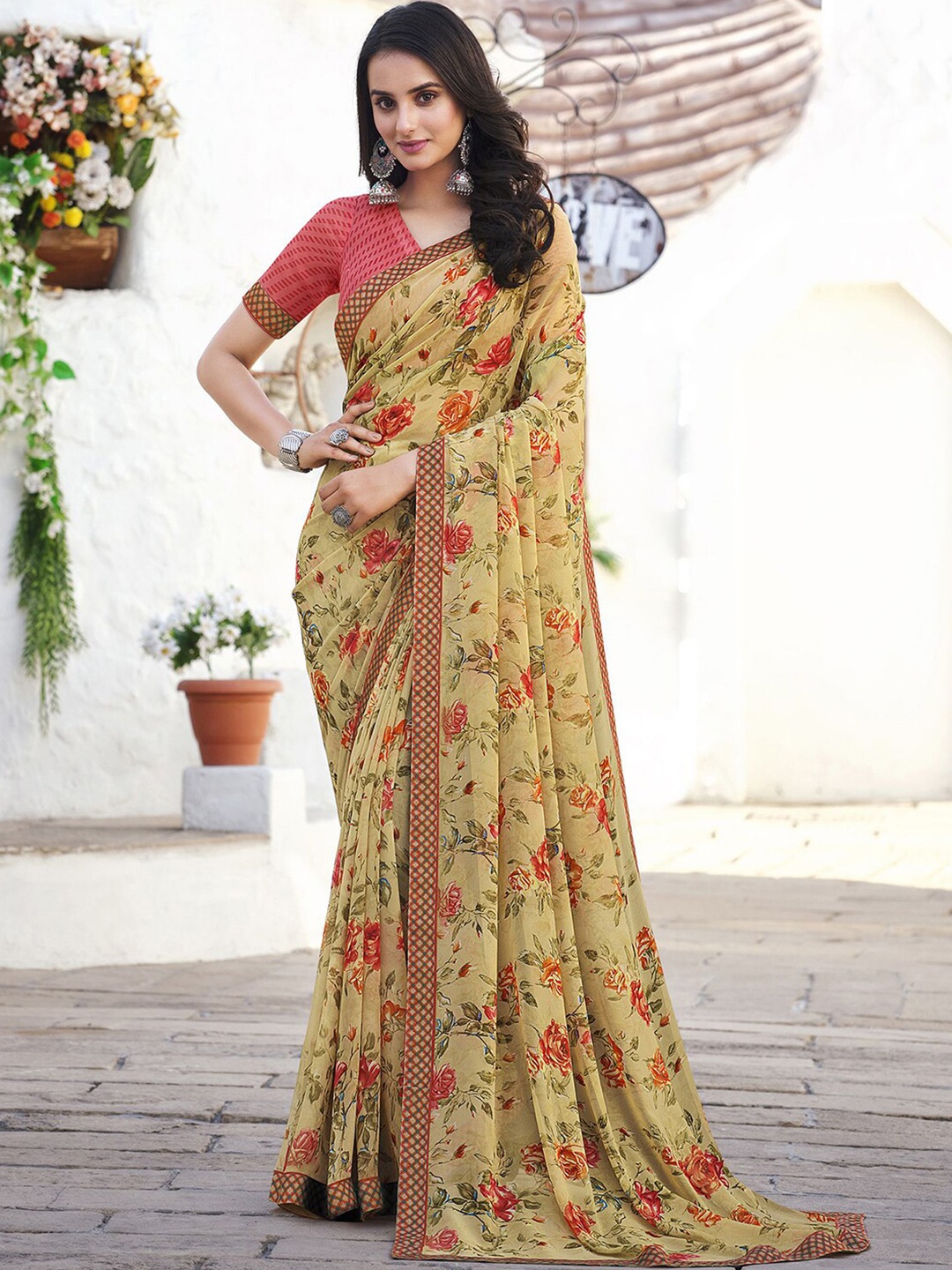 

Mitera Floral Printed Poly Georgette Saree, Beige