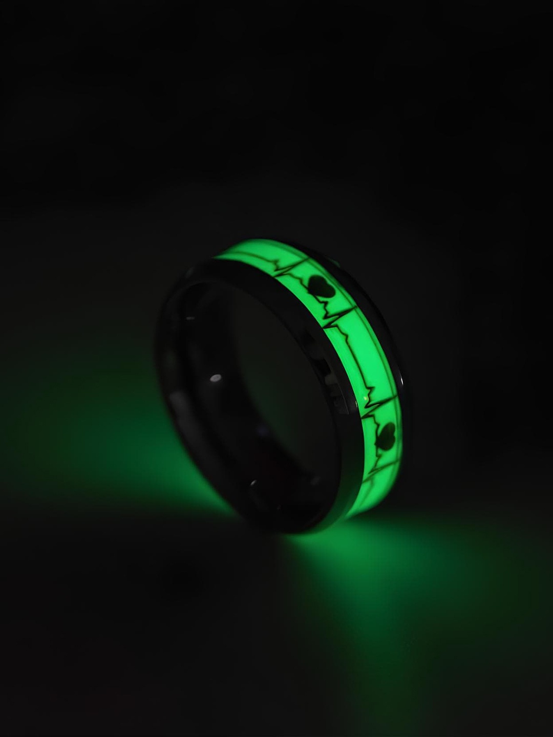 KARISHMA KREATIONS Unisex Set Of 2 Glow Finger Rings, Black