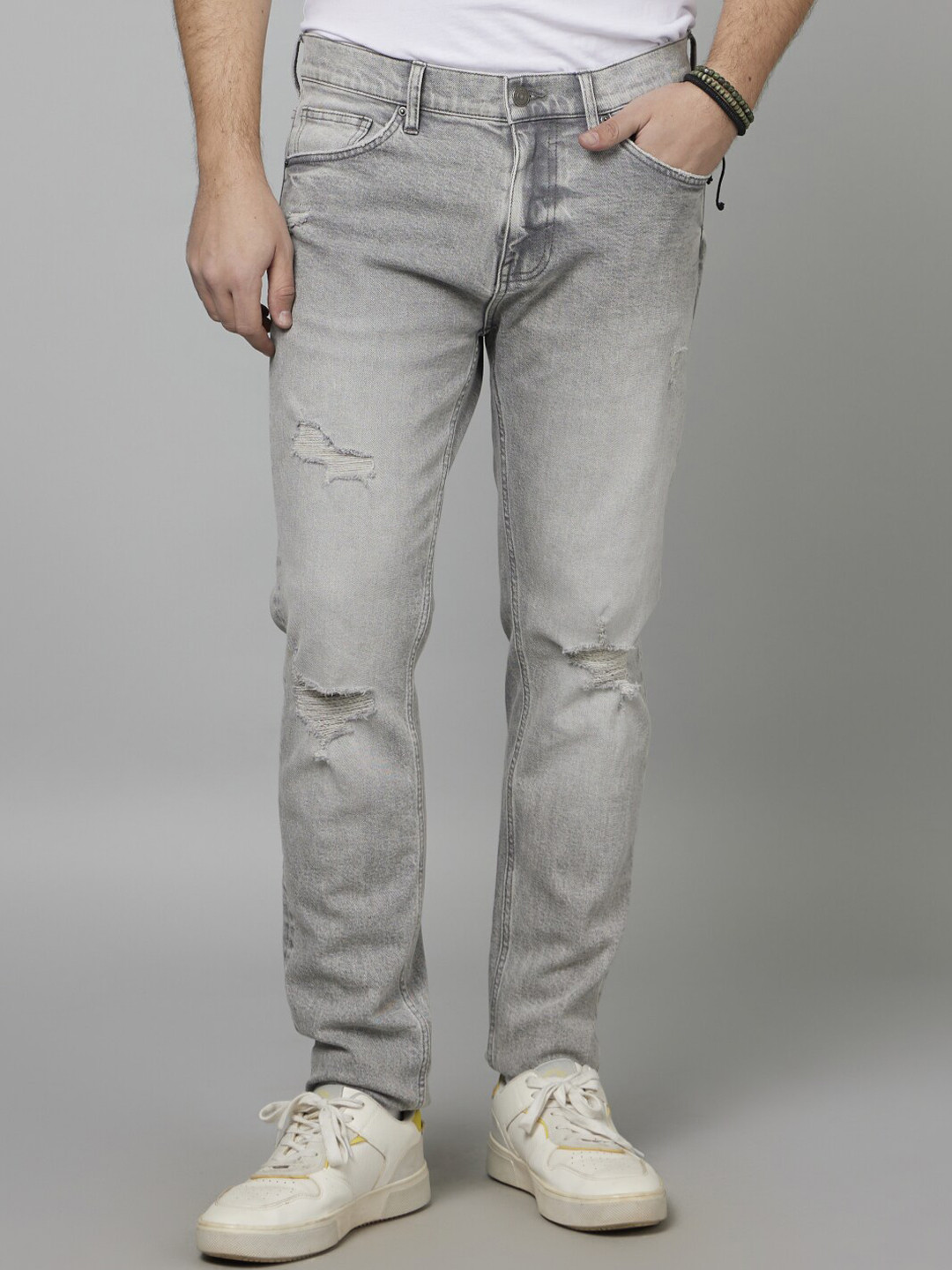 

Celio Men Jean Slim Fit Mildly Distressed Heavy Fade Stretchable Cotton Jeans, Grey