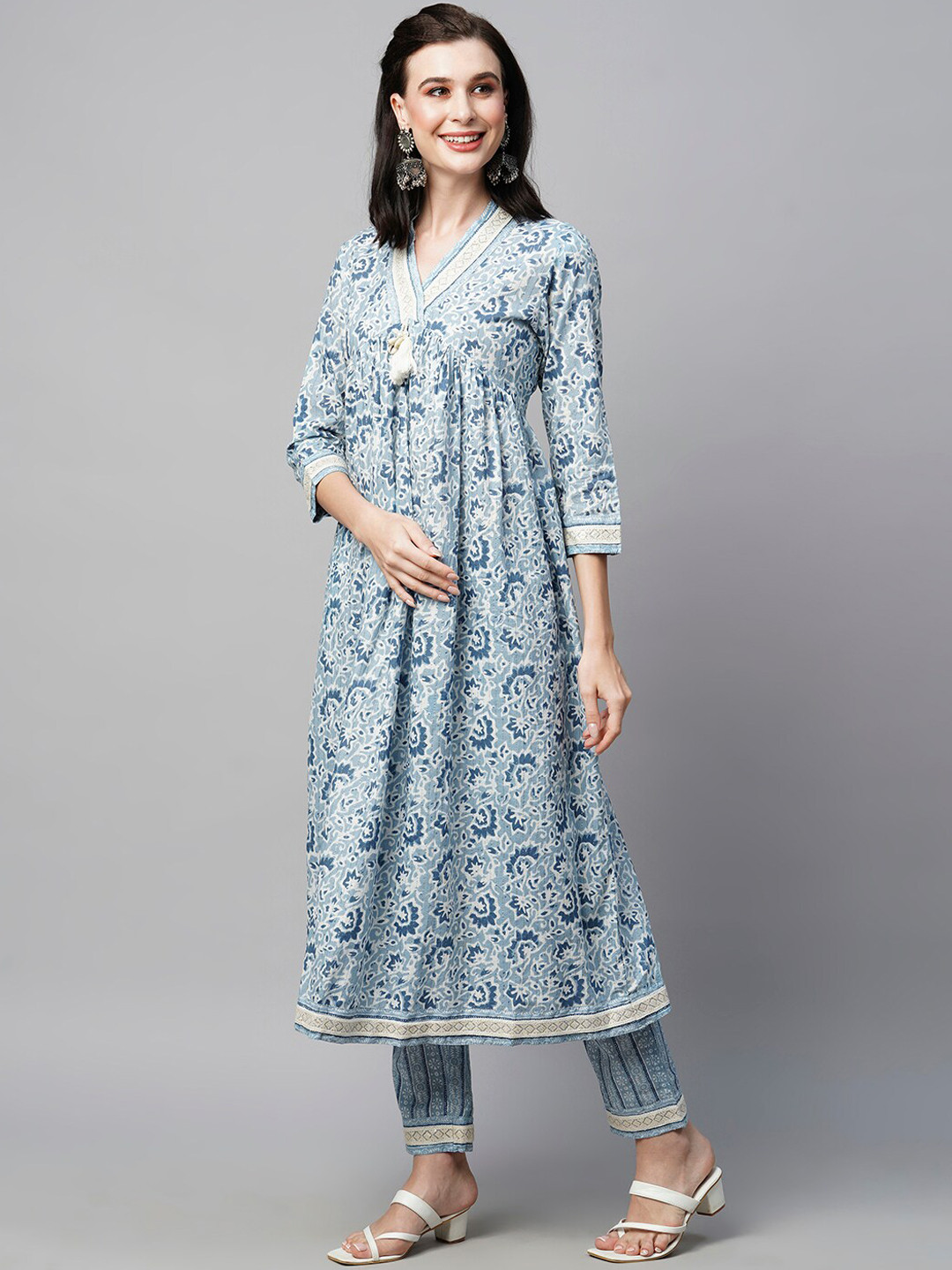 

HEEPOSH Ethnic Motifs Printed Empire Flared Pure Cotton Kurta with Trousers & Dupatta, Blue