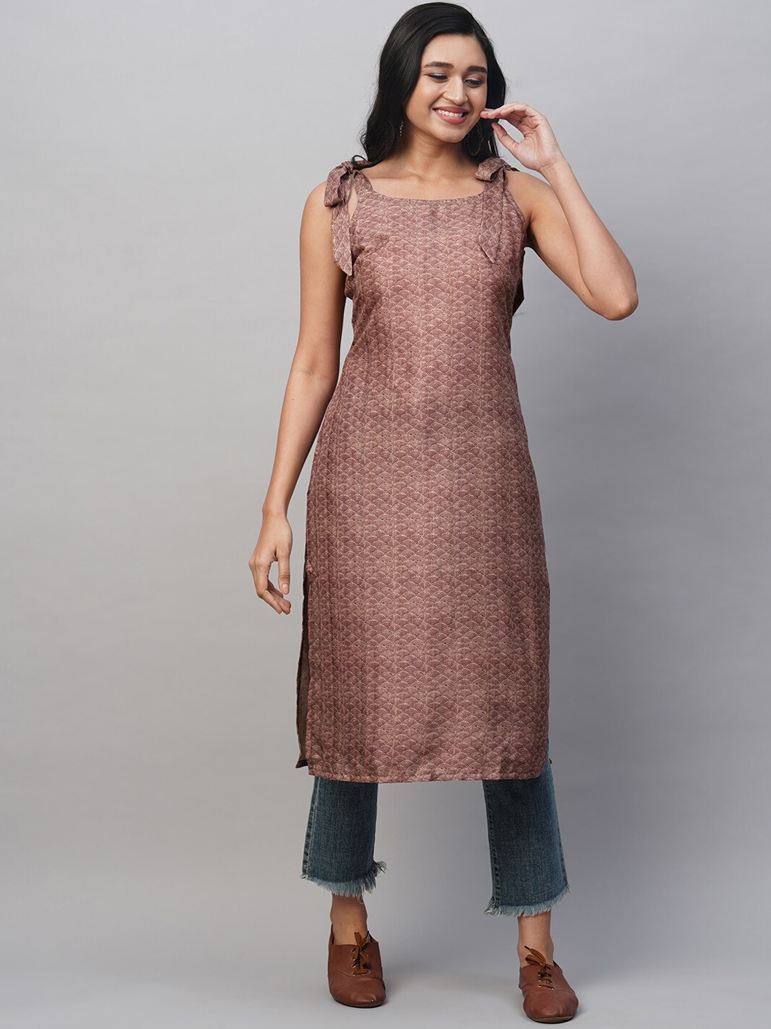 

HEEPOSH Geometric Printed Shoulder Straps Sleeveless Tie Ups Detail Silk A-Line Kurta, Rose gold