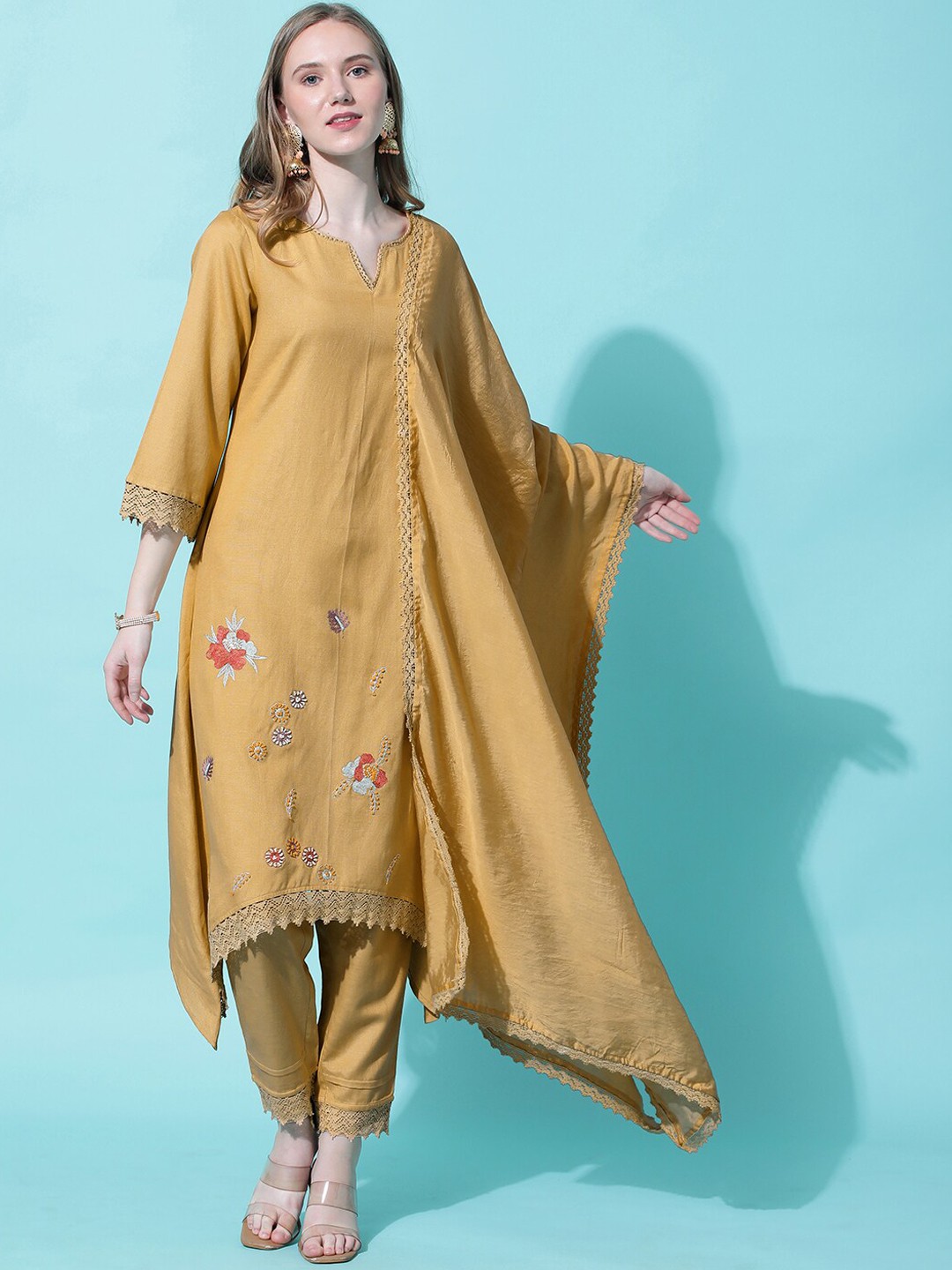 

HEEPOSH Floral Embroidered Thread Work Asymmetric A-Line Kurta & Trousers With Dupatta, Gold