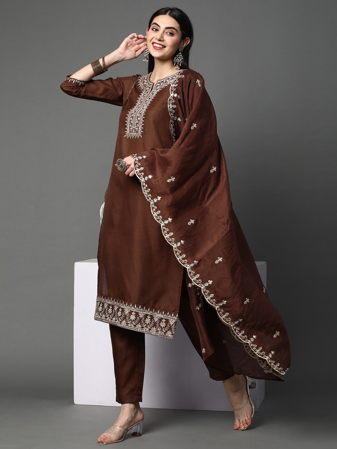 

HEEPOSH Ethnic Motifs Embroidered Kurta With Trousers & Dupatta, Brown