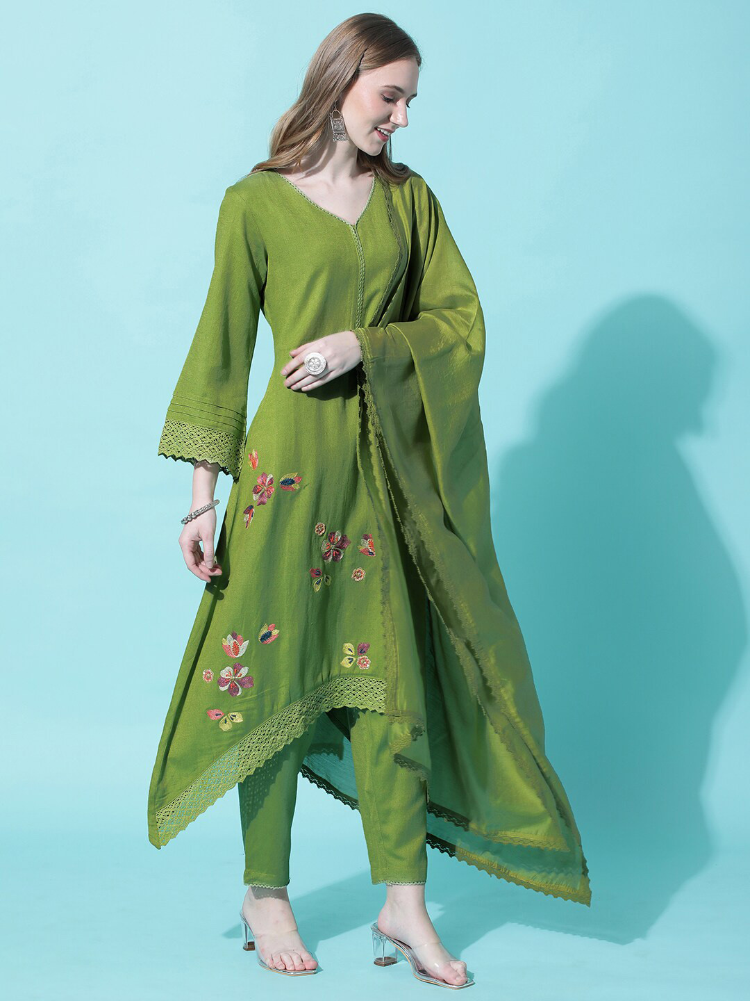 

HEEPOSH Floral Embroidered Sequinned Kurta With Trousers & Dupatta, Green